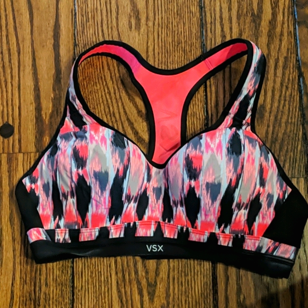Victoria's Secret VSX sports bra M